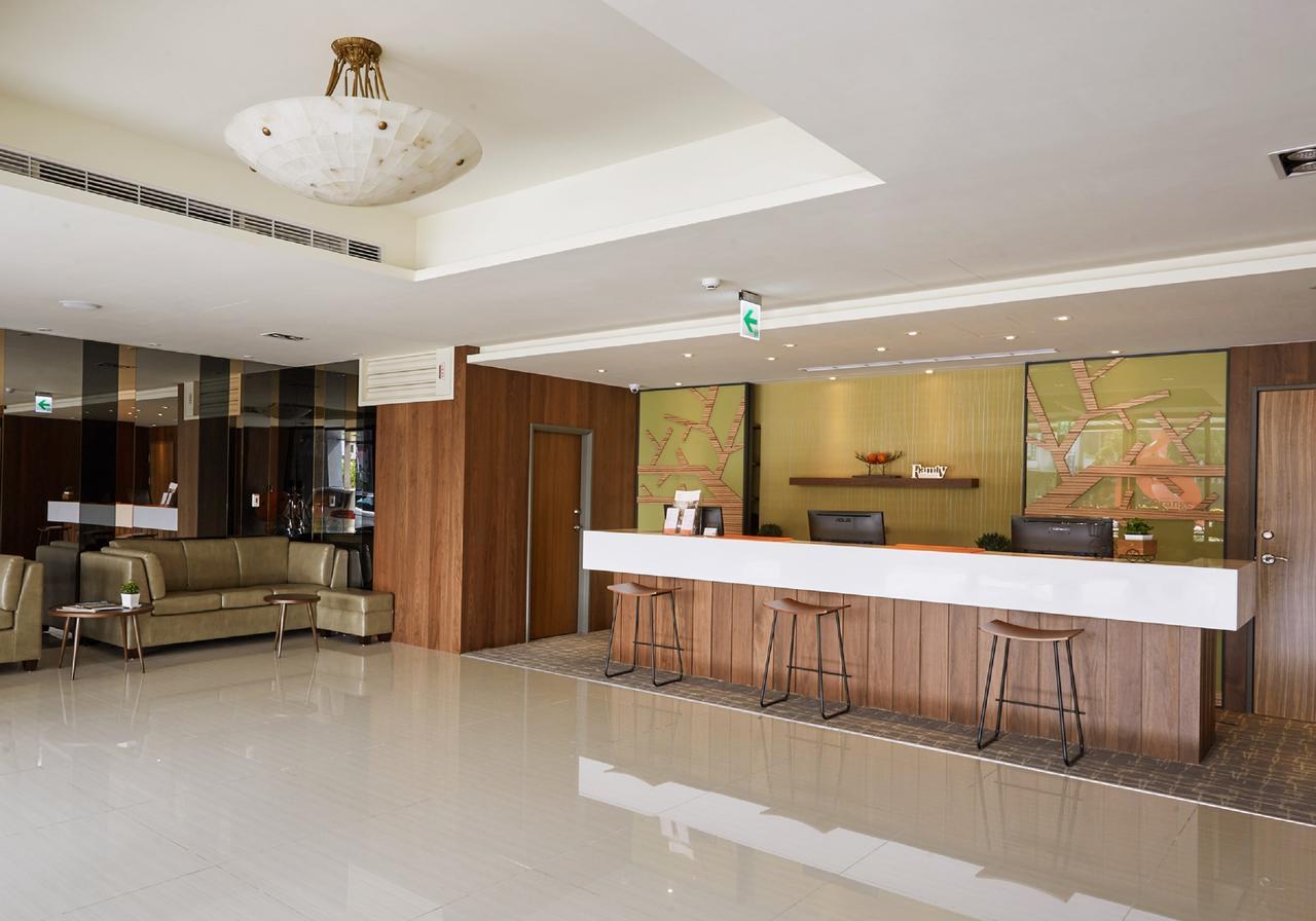 Orange Hotel - Wenhua, Chiayi Exteriör bild